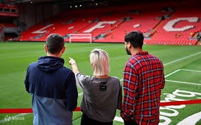 雄鹿官方：AJ·格林左肩挫伤，本场对阵76人不会回归